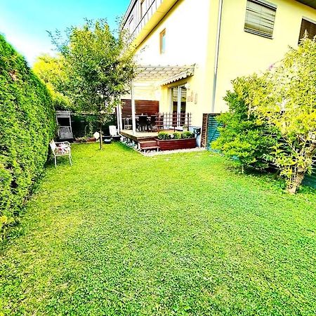 Schoene Wohnung Mit Eigenen Eingang Und Terrasse Gosseling Bagian luar foto
