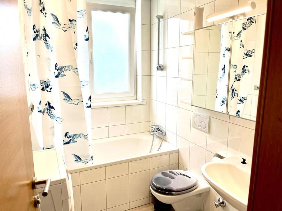 Schoene Wohnung Mit Eigenen Eingang Und Terrasse Gosseling Bagian luar foto